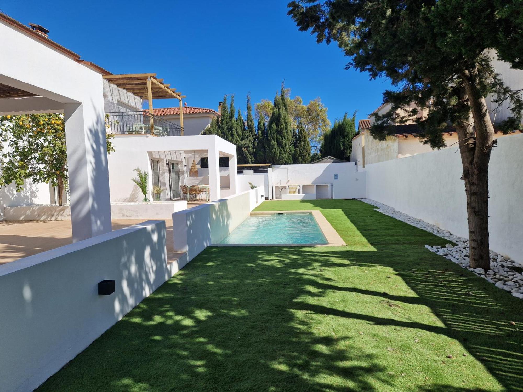 Gorgot P1 I Apartamento Con Terraza Y Piscina Comunitaria Cerca De La Playa Empuriabrava Eksteriør bilde