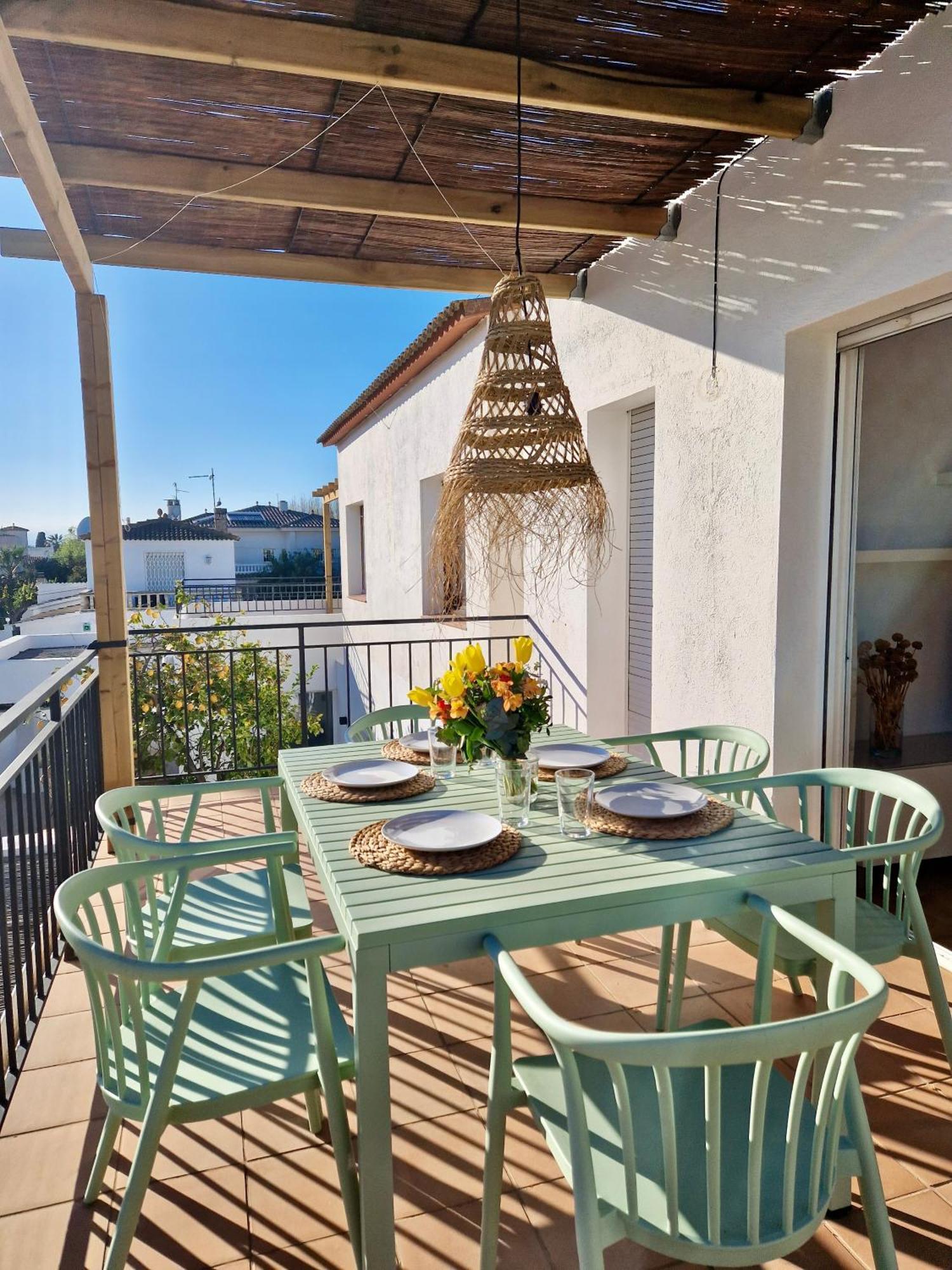 Gorgot P1 I Apartamento Con Terraza Y Piscina Comunitaria Cerca De La Playa Empuriabrava Eksteriør bilde